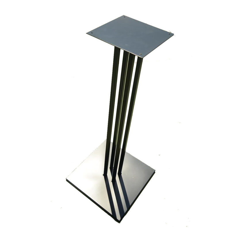 Postolje Industrial – metalno postolje u industrijskom dizajnu za stolove – Dendron